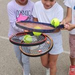Rentrée joyeuse au Cours Maintenon : un cycle de tennis pour les GSM !
